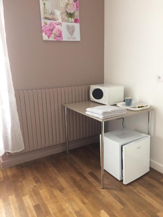 Chambres " Orchidees " Saint-Denis-de-Gastines エクステリア 写真